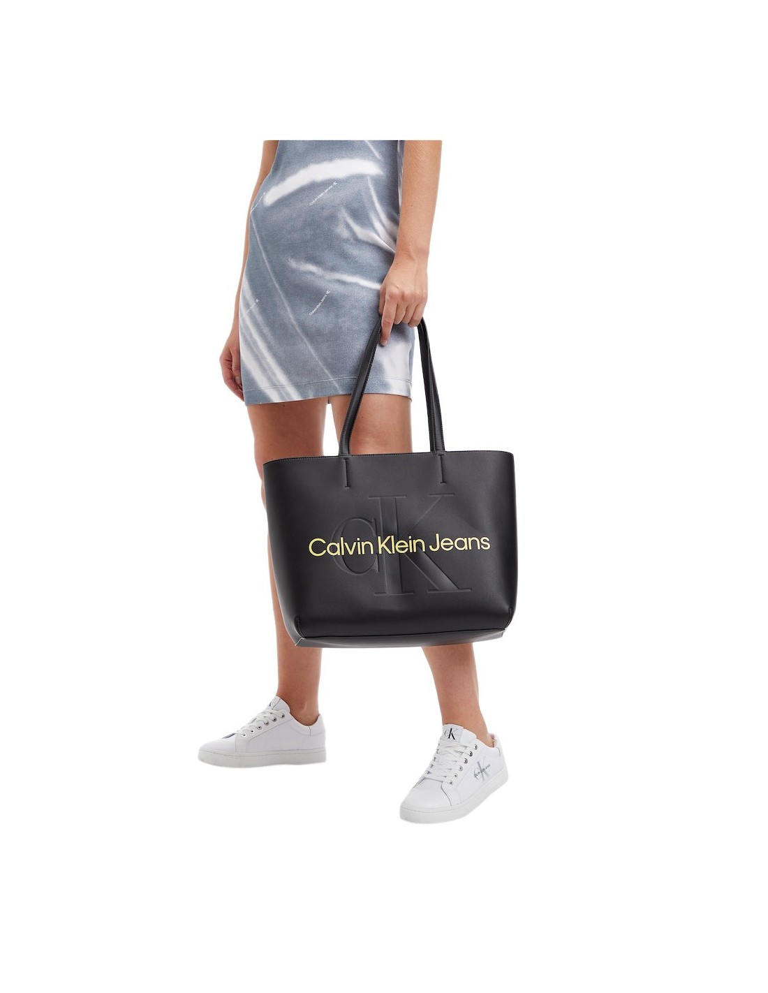 Calvin Klein Jeans sculpted shopper bag in black